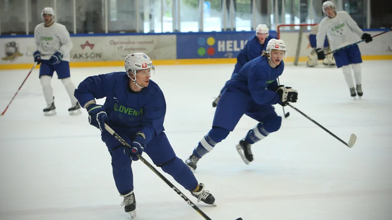 Fotografija: Aleš Mušič in Jan Drozg sta že združila moči pri reprezentanci, zdaj bosta igrala skupaj v slovenskem derbiju. FOTO: Jure Eržen/Delo