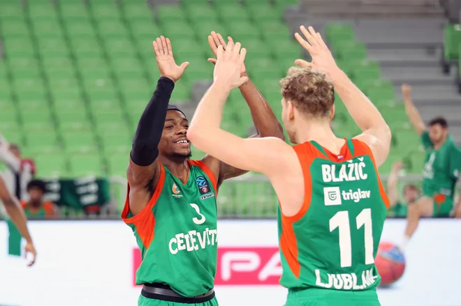 Kendrick Perry in Jaka Blažič sta skupaj dosegla 42 točk, več kot polovico izkupička stožiškega moštva Foto Cedevita Olimpija