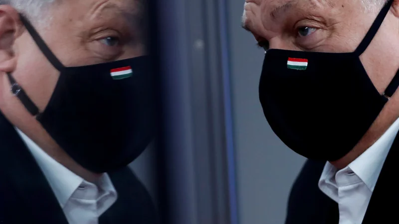 Fotografija: V Evropi je danes kar nekaj voditeljev, ki si prizadevajo vladati kot Orbán, a na srečo za zdaj (še) ostajajo v manjšini, meni Dan Kelemen. FOTO:Fransisco Seco/Reuters