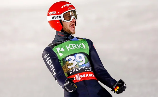 Leteči Bavarec Markus Eisenbichler je z 247 metri poskrbel za doslej največjo daljavo na 26. SP v Planici. FOTO: Matej Družnik