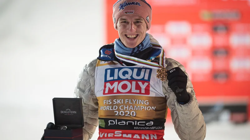 Fotografija: Karl Geiger je novi svetovni prvak v poletih. FOTO: Jure Makovec/AFP