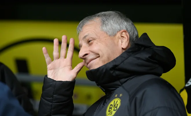 Lucien Favre je na klopi dortmundske Borussie deloval dve leti in pol in bil z njo dvakrat drugi v prvenstvu za Bayernom. FOTO: Ina Fassbender/AFP
