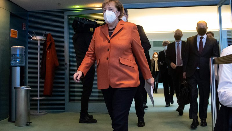 Fotografija: Kanclerka Angela Merkel tokrat ni imela težav s prepričevanjem predsednikov deželnih vlad, da so zaostritve nujne. Foto: Bernd Von Jutrczenka/AFP
