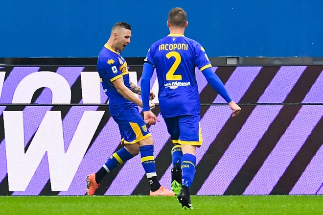 Ko je Jasmin Kurtić na San Siru povišal prednost Parme na 2:0, se je že zdelo, da je slovenski reprezentant zabil zadnji žebelj v Milanovo krsto. FOTO: Isabella Bonotto/AFP