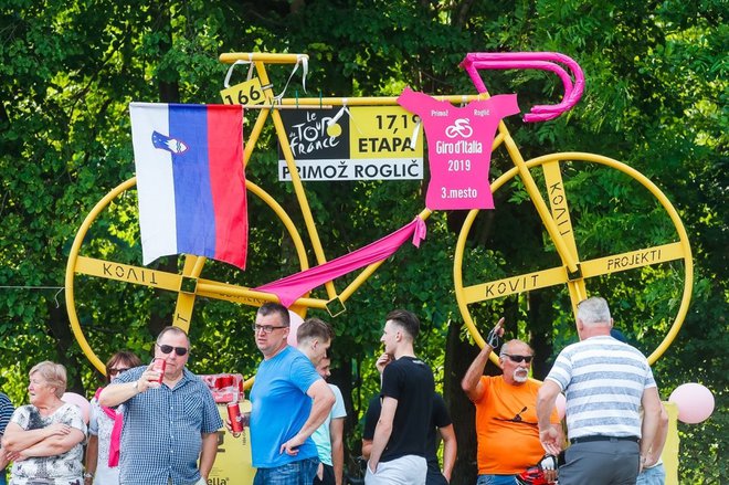 Primož Roglič je svetovni kolesarski junak, na katerega so zelo ponosni tudi v Zagorju oziroma rodnem Kisovcu. FOTO: Mojca Marot
