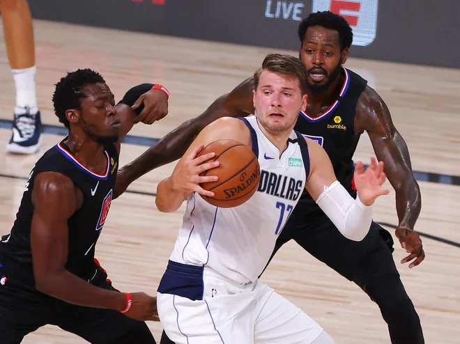 Luka Dončić&nbsp; je že nared za novo košarakarsko sezono v najmočnejši ligi, ki jo bo Dallas začel 23. t. m. FOTO: Kevin C. Cox/AFP