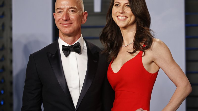 Fotografija: Jeff Bezos in MacKenzie Scott sta se ločila lani. FOTO: Danny Moloshok/Reuters