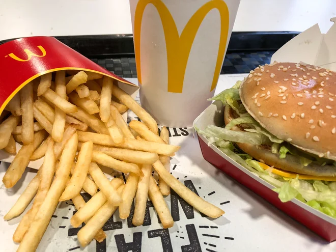 Na Storžič in nazaj, da pokurim Big Mac meni? FOTO: Getty Images