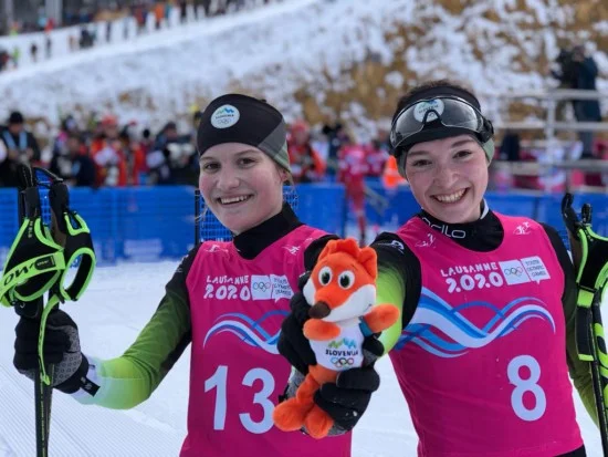 Nordijski kombinatorki Ema Volavšek in Silva Verbič. FOTO: Smučarska zveza Slovenije.