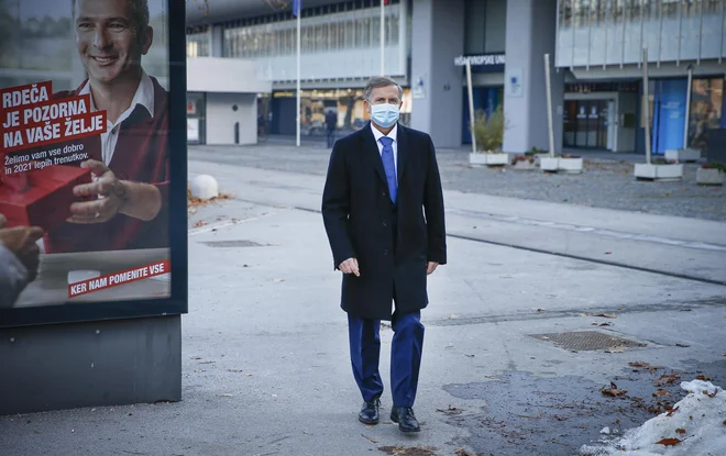 278 dni&nbsp;je bil Desus del vlade Janeza Janše. Karl Erjavec ga je že tudi formalno obvestil o izstopu njegove stranke iz koalicije. FOTO: Jože Suhadolnik/Delo
