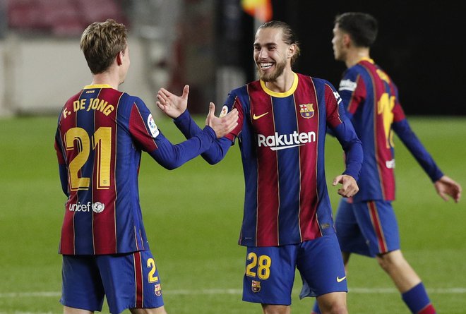 Barcelona se počasi vrača proti vrhu primere division. FOTO: Albert Gea/Reuters