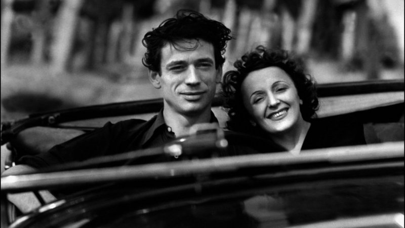 Fotografija: Z Yvesom Montandom v filmu Etoile sans lumiere leta 1946 FOTO: dokumentacija Dela