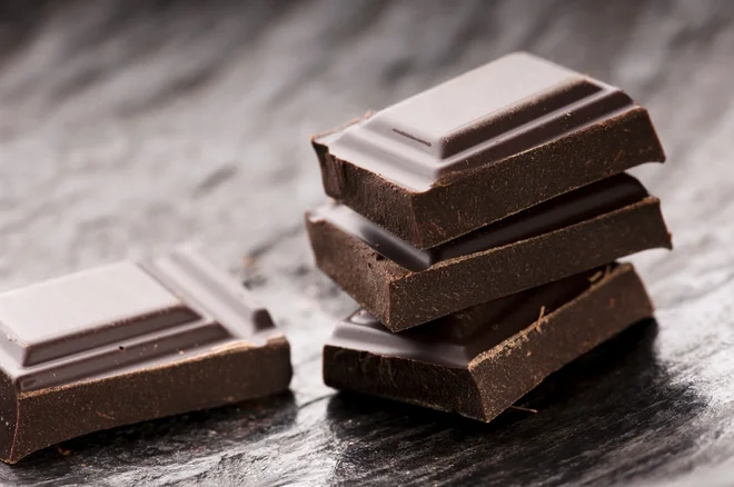 Čokoladne ploščice, ki jih naredite sami najbolje teknejo. FOTO: Shutterstock