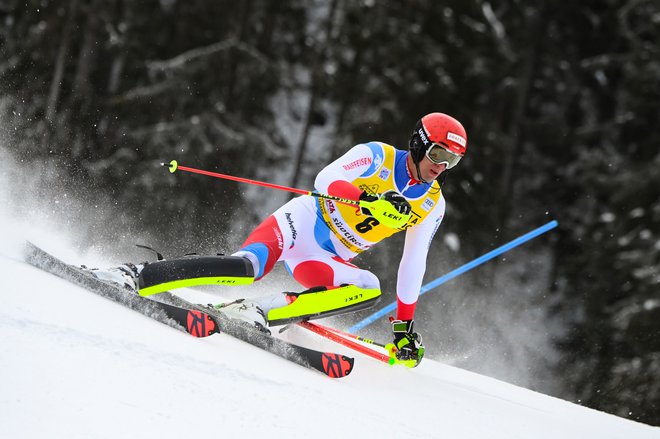 Ramon Zenhäusern je odnesel letošnji slalomski prvenec. FOTO: Andreas Solaro/AFP
