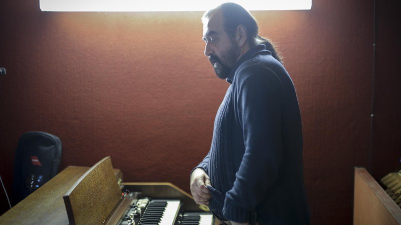 Fotografija: Borut Činč, klaviaturist in producent, ki je pomembno zaznamoval slovensko in jugoslovansko popularno glasbo. FOTO: Jože Suhadolnik