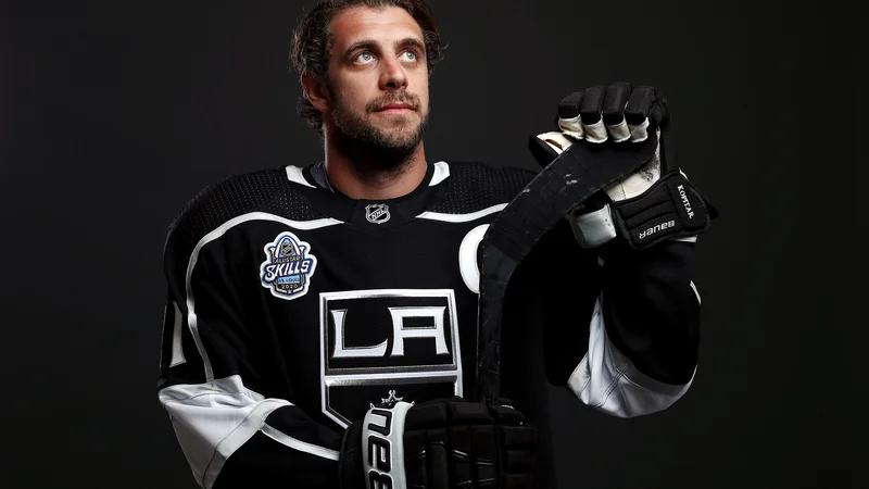 Fotografija: Anže Kopitar je zatrdil, da igralci neposredno nimajo vpliva na izzive ob igrišču, pogajanja potekajo med ligo NHL in sindikatom. FOTO: Jamie Squire/AFP