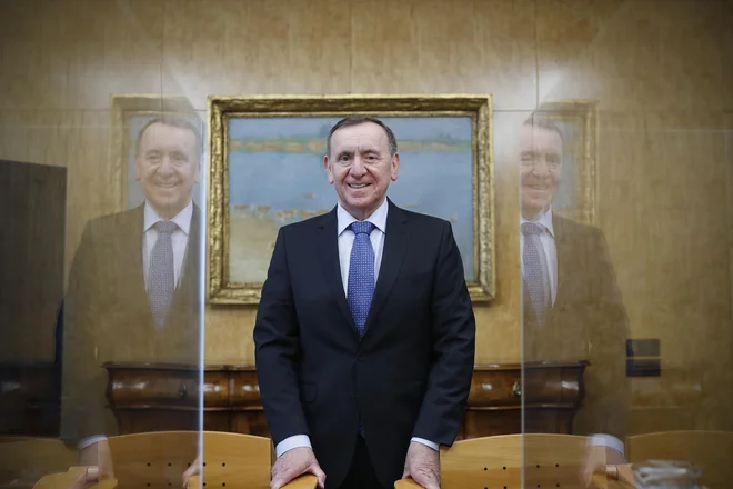 Jože Colarič: Prijavil sem se že na e-upravi, da sem pripravljen na takojšnje cepljenje. Z veseljem se bom cepil, verjamem, da bo cepljenje pomagalo pri ustavitvi covida-19. FOTO: Leon Vidic/Delo