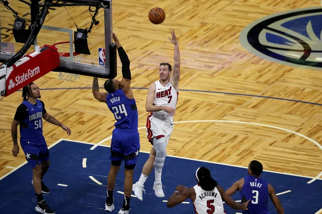 Goran Dragić je floridski dvoboj izpeljal tako kot se od njeega pričakuje, a manj razpoložen je bil najboljši Miamijev mož Jimmy Butler. FOTO: Alex Menendez/AFP