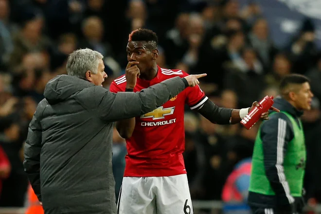 V filmu nastopata tudi Jose Mourinho in Paul Pogba, ki sta sodelovala v taboru Manchester Uniteda. FOTO: Ian Kington/AFP