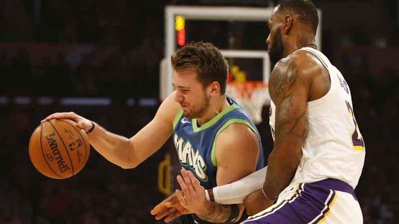 Fotografija: Luka Dončić se veseli obračuna z aktualnimi prvaki Los Angeles Lakers. FOTO: Katharine Lotze/AFP