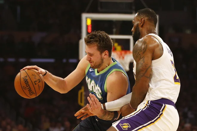 Luka Dončić se veseli obračuna z aktualnimi prvaki Los Angeles Lakers. FOTO: Katharine Lotze/AFP