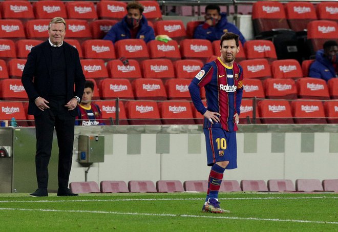 Lionel Messi verjame, da gre klub pod Ronaldom Koemanom v pravo smer. FOTO: Albert Gea/Reuters