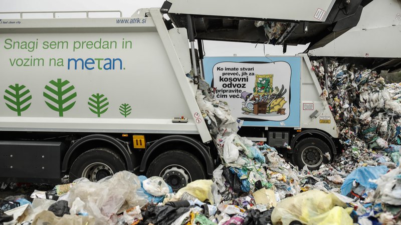 Fotografija: Tudi slovenska odpadna plastika je šla po svetu. FOTO: Uroš Hočevar/Delo