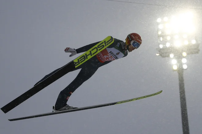 Philipp Aschenwald je bil najboljši v kvalifikacijah. FOTO: Kai Pfaffenbach/Reuters