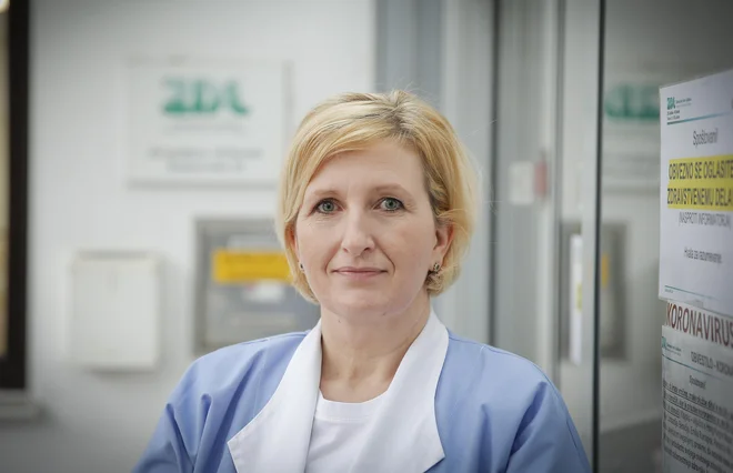 Simona Potočnik Koščak: »Sprejem pacientov pri vhodu in triažo oziroma presojo o nujnosti obravnave bi kazalo ohraniti.«<br />
Foto Jože Suhadolnik