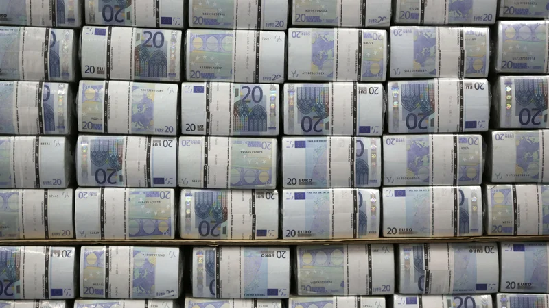 Bistvo fiskalnega pravila je v tem, da so vlade vsaj nekoliko omejene pri svojem trošenju. FOTO: Leonhard Foeger/Reuters