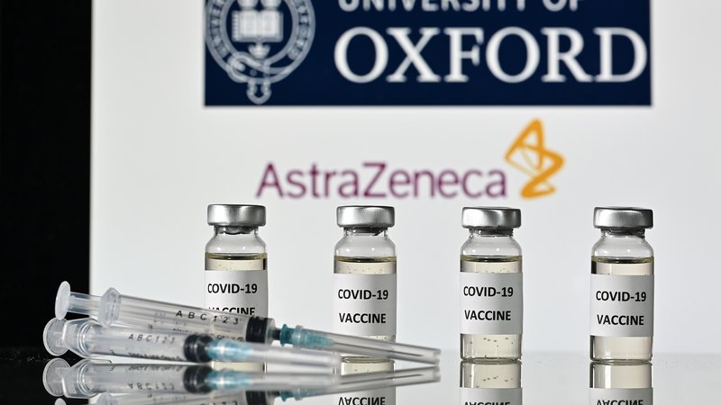 Fotografija: Britanski regulator MHRA je danes potrdil, da je vektorsko cepivo varno za uporabo. Foto: Justin Tallis/Afp