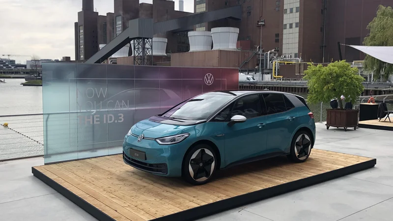 Fotografija: Volkswagen ID.3 je bil ena glavnih letošnjih avtomobilskih novosti.
Foto Aljaž Vrabec