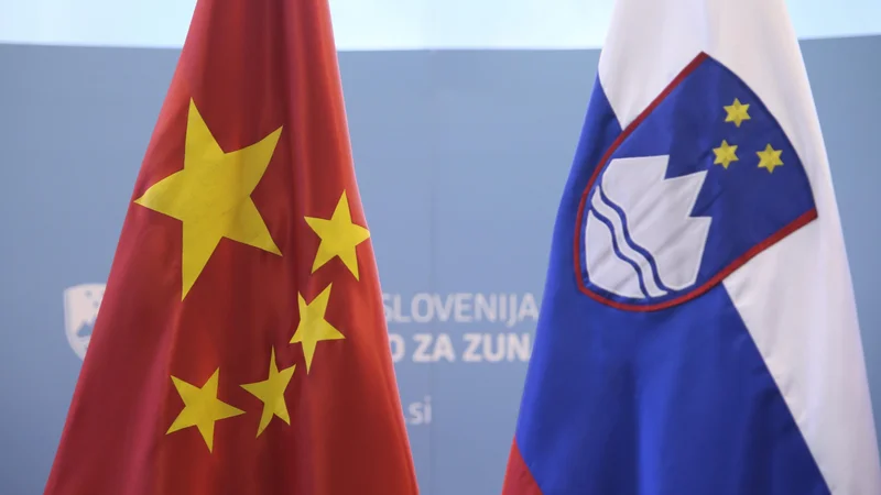 Fotografija: Zaradi naslonitve Slovenije na ZDA v zadnjem obdobju bodo najbolj ogroženi odnosi Slovenije s Kitajsko. FOTO: Jože Suhadolnik/Delo