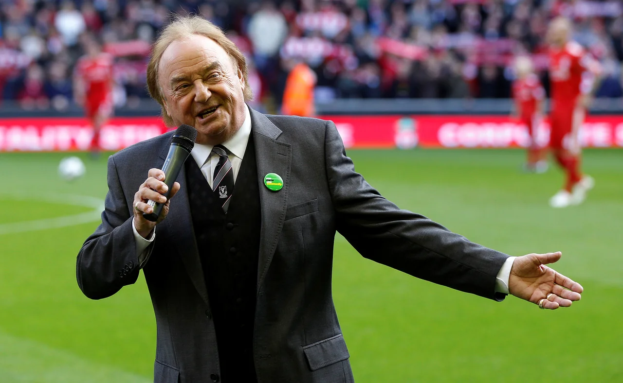 Fotografija: Gerry Marsden je bil strasten navijač Liverpoola in izjemen človekoljub. FOTO: Phil Noble/Reuters
