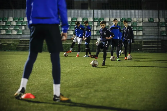 Otroci so prikrajšani za redno vadbo. FOTO: Uroš Hočevar/Delo