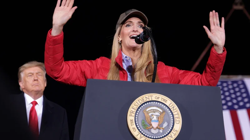 Fotografija: Trump je v Daltonu nastopil za republikansko senatorko Kelly Loeffler. FOTO: Alex Wong/AFP