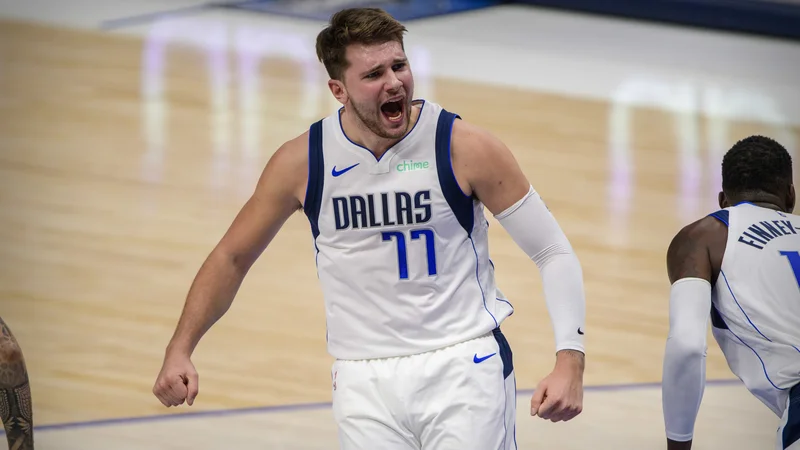 Fotografija: Luka Dončić je imel po teksaškem derbiju veliko razlogov za zadovoljstvo. FOTO: USA Today Sports