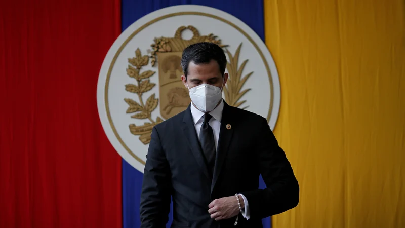 Fotografija: Če bi Juan Guaidó izgubil odločno podporo Zahoda, bi lahko bil še bolj ranljiv za režimske napade oziroma druge oblike preganjanja.
FOTO: Manaure Quintero/Reuters