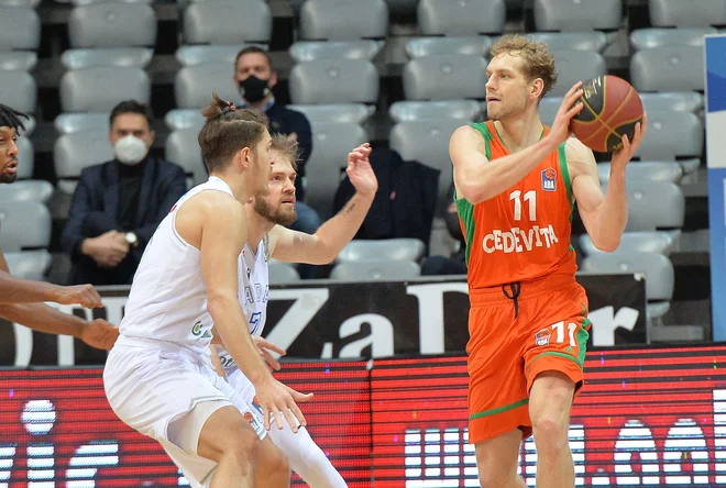 Jaka Blažič je bil še enkrat prvi adut Cedevite Olimpije. FOTO: ABA