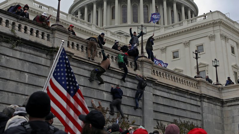 Fotografija: Ameriška demokracija kot farsa. FOTO: Jim Urquhart/Reuters