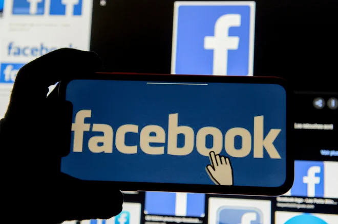 Neizogibno je, da bodo v prihodnje Facebook in druga spletna podjetja močneje regulirana, kot so bila do zdaj. FOTO: Johanna Geron/Reuters