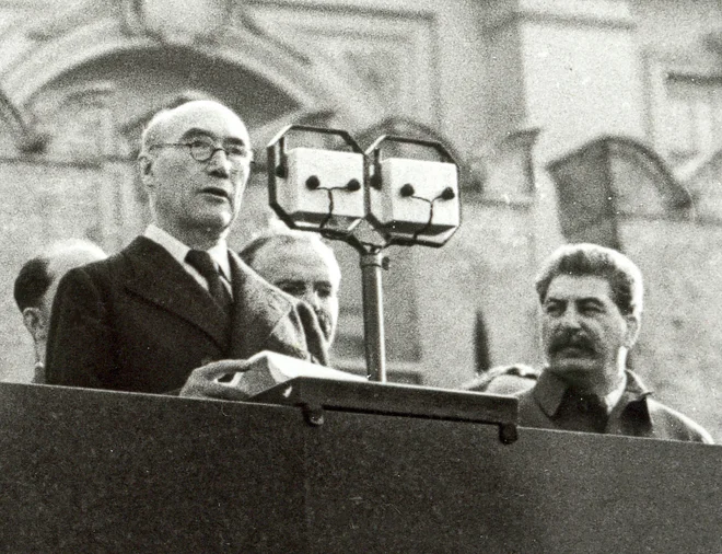 André Gide kot govornik na pogrebu Maksima Gorkega Foto SNG Film