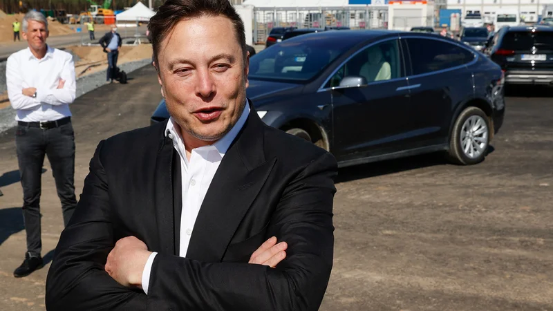 Fotografija: Musk še vedno zaostaja za Bezosom za 11 milijard dolarjev.
FOTO: Odd Andersen/AFP