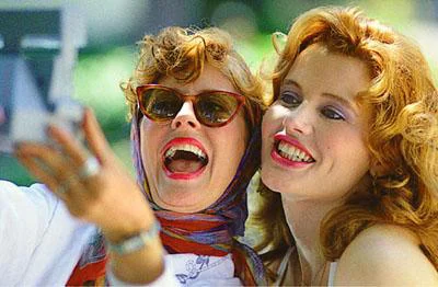 Thelma in Louise sta iz vrste kar nekaj izjemnih filmov, ki smo ji dobili leta 1991. FOTO: promocijsko gradivo