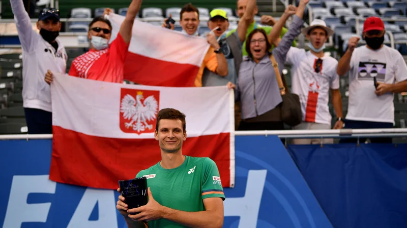 Fotografija: Hubert Hurkacz je osvojil prvo turnirsko zmago po letu 2019. FOTO: Mark Brown/AFP