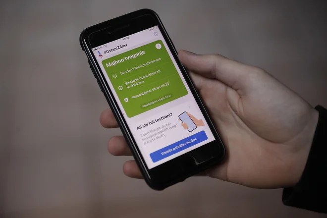 Sledenje stikom jenujno za nadzor epidemije. FOTO: Leon Vidic/Delo