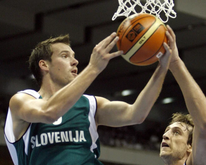 Že kar zgodovinski posnetek: Beno Udrih v sredu slovenske reprezentance. FOTO: Lucy Nicholson/Reuters