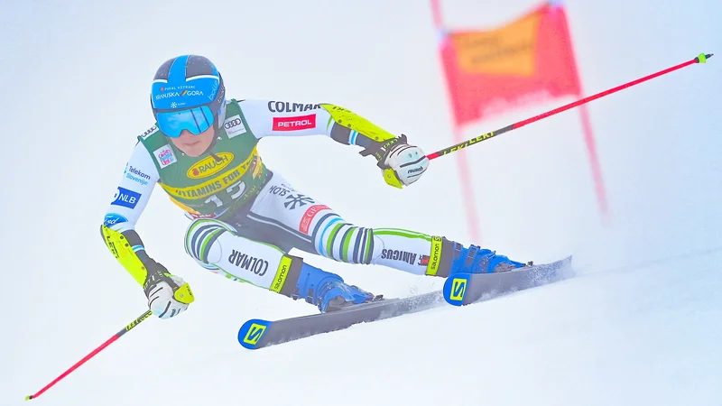 Fotografija: Meta Hrovat je doma le nekaj minut hoje od podkorenske proge, zato želi na njej zasukati skromen rezultatski izkupiček v letošnji zimi. FOTO: Joe Klamar/AFP