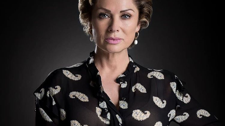 Fotografija: Mehiška igralka Leticia Calderón se zdravi v bolnišnici. FOTO: uradna stran igralke