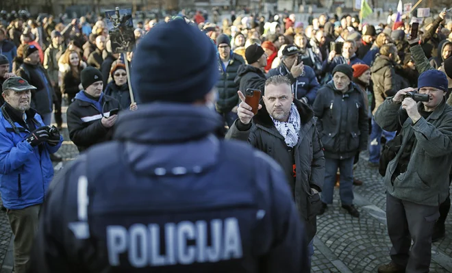 Preverjeno Prostest na Trgu Republike 13.01.2021 Foto Blaz Samec